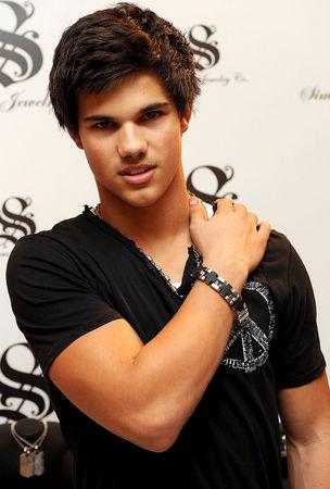 Taylor Launter